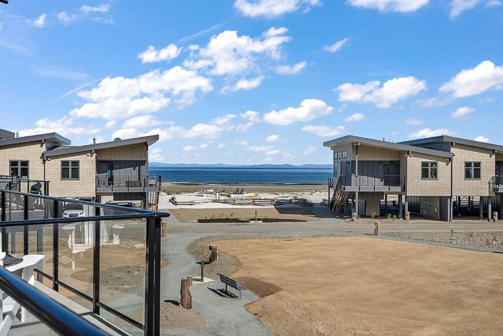 The Beach House At Saratoga Oceanfront Escape Villa Campbell River Exterior photo